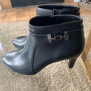 Bandolino | Black Ankle Bootie size 10 NWT